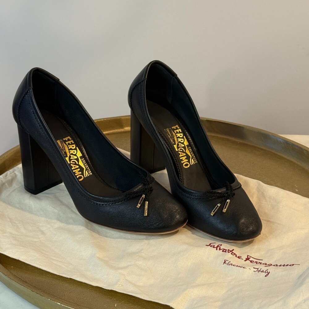 Salvatore Ferragamo Enea Heels - Black size 8